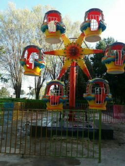 تجهیزات کودک و بزرگسال
